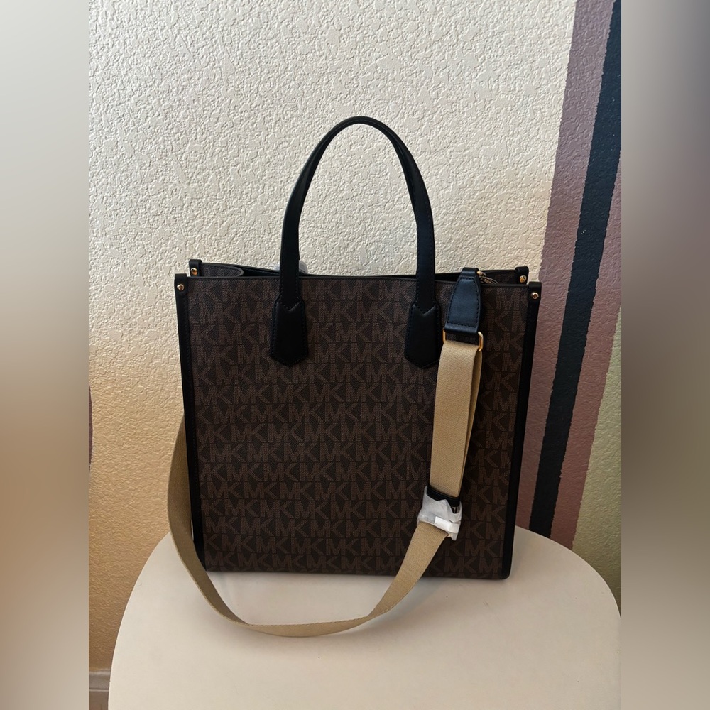 Michael kors Maple Large Signature Logo Tote Bag NEW - Picture 8 of 9
